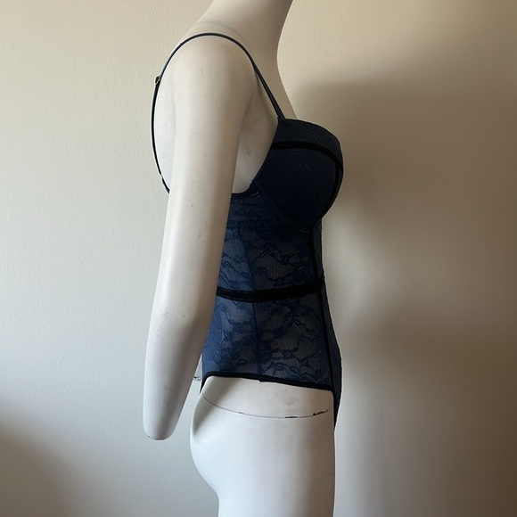 Fame Lace Bodysuit Size L - Picture 5 of 7